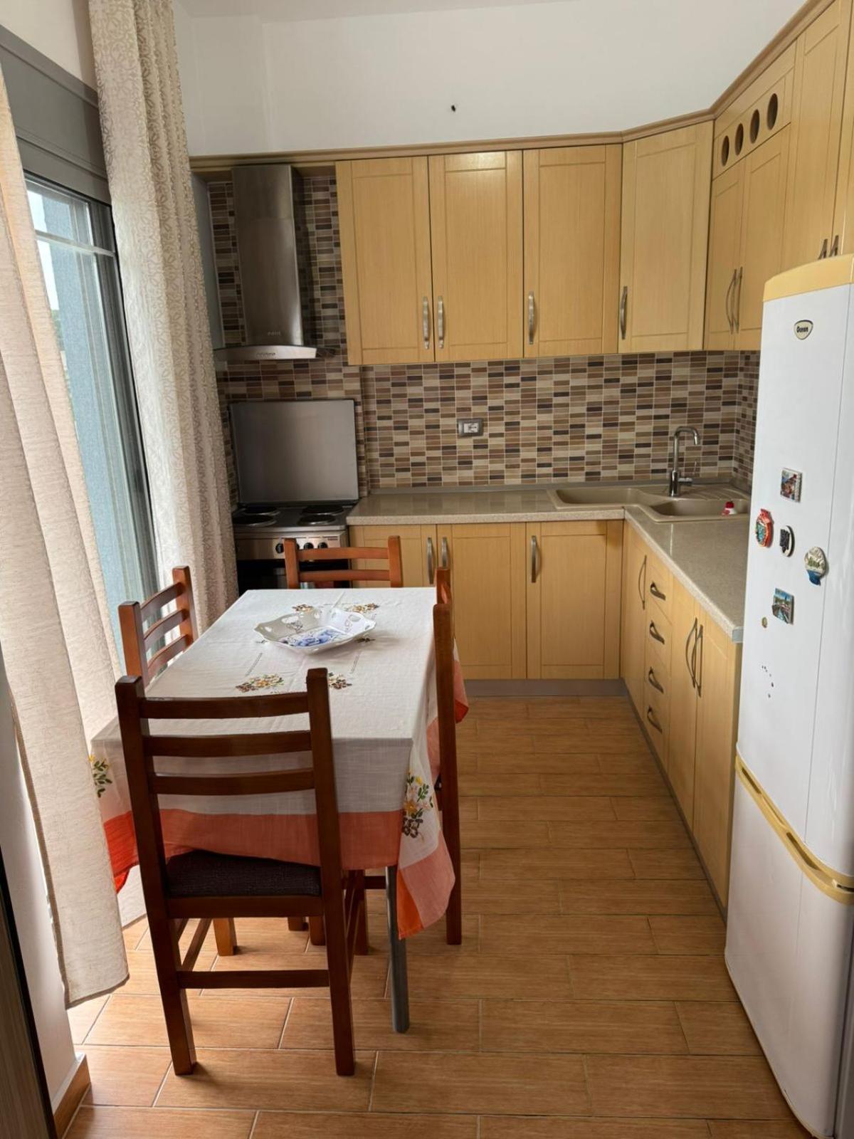 Vila Brilant Vlorë 外观 照片