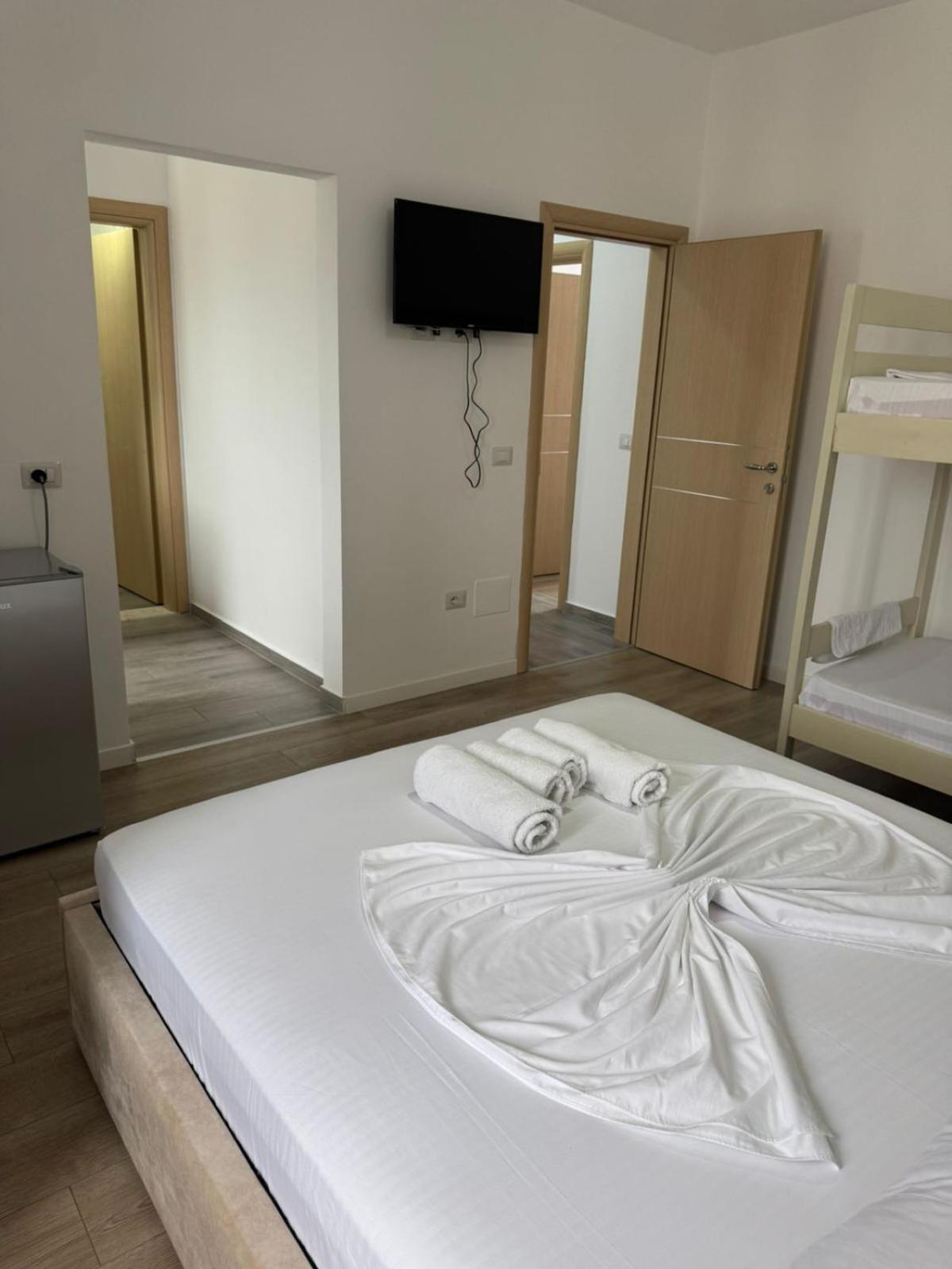 Vila Brilant Vlorë 外观 照片
