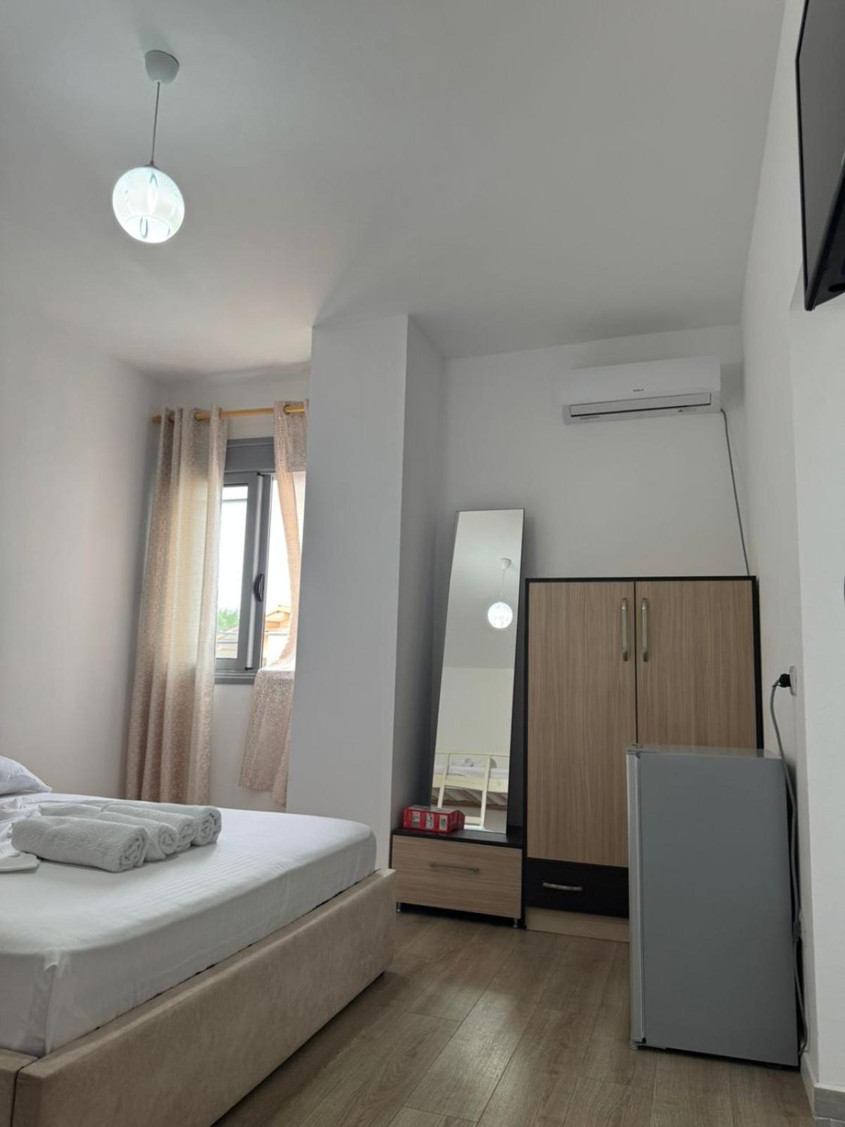 Vila Brilant Vlorë 外观 照片